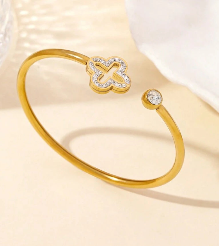 Pulsera trébol brillante