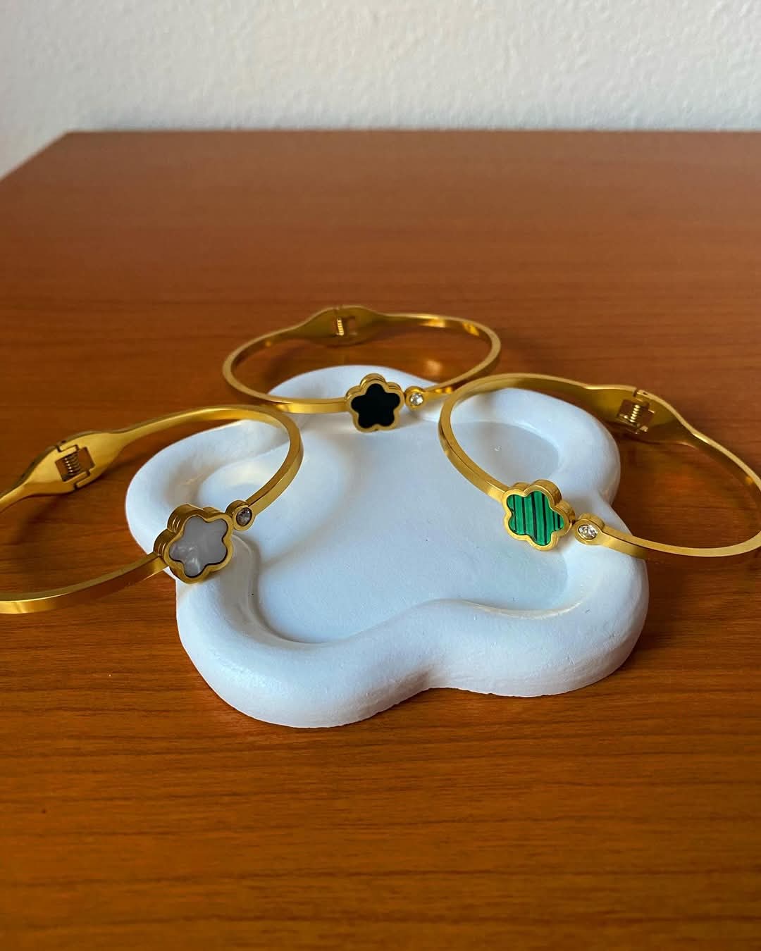 Pulsera Aro trébol de colores